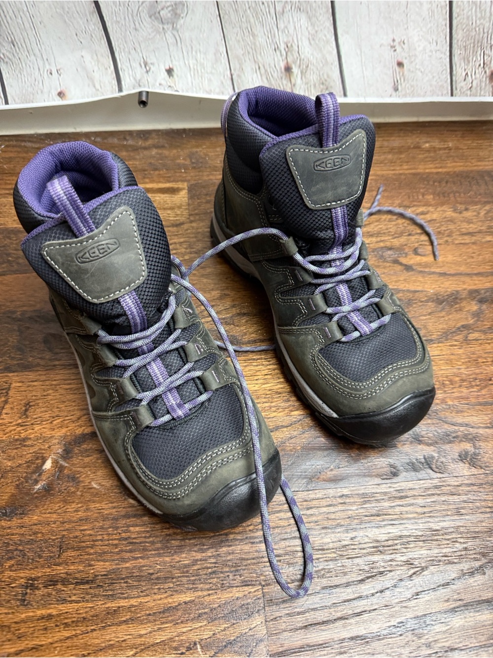 Keen Olive Green and Purple Lace-Up Hiking Boots Size 9